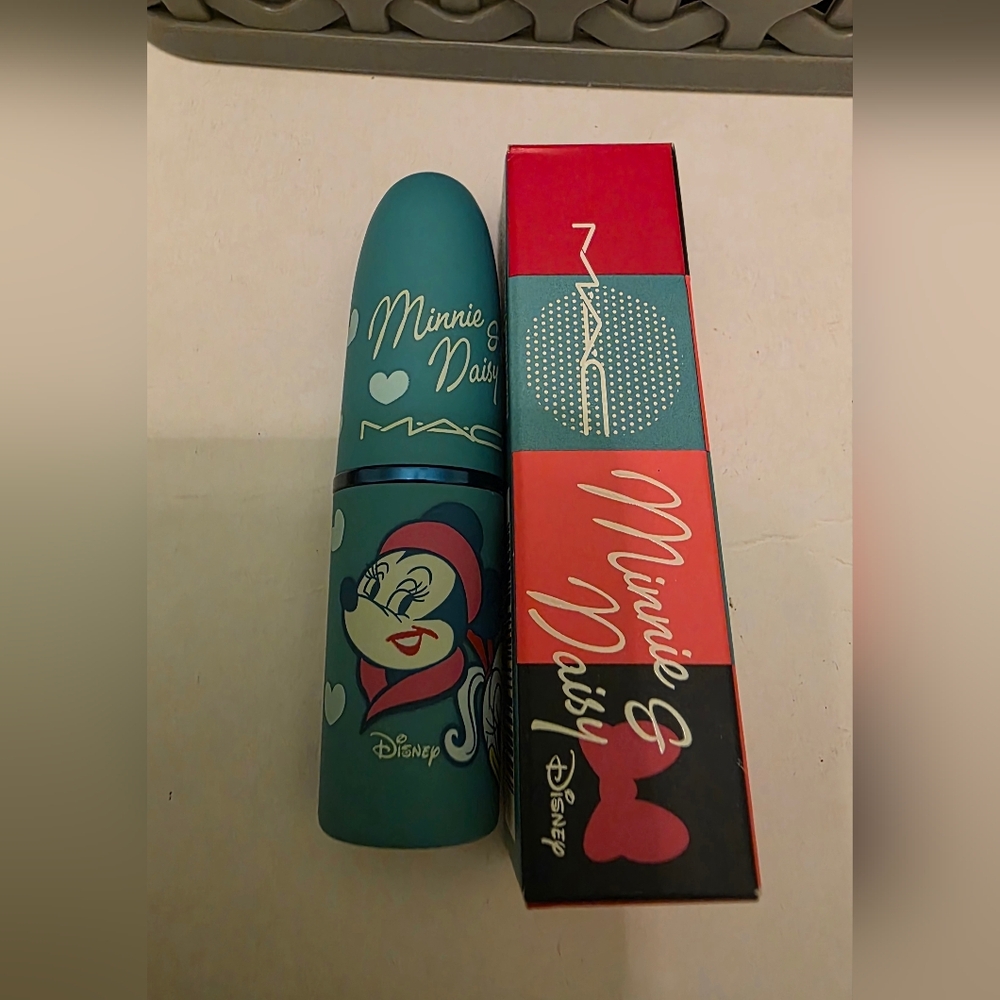 MAC LUSTREGLASS SHEER-SHINE LIPSTICK / M·A·C X DISNEY MINNIE & DAISY GAL PALS - Picture 7 of 7